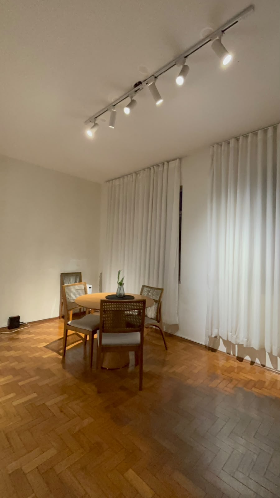 🏠 QUARTO INDIVIDUAL NA SAVASSI | R$ 1.380/MÊS